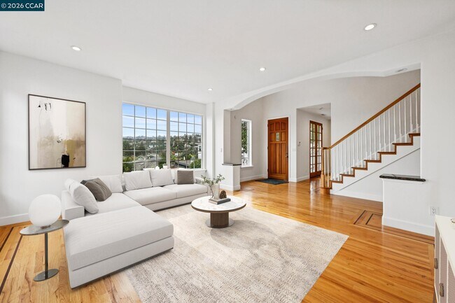 Building Photo - 4132 Balfour Ave