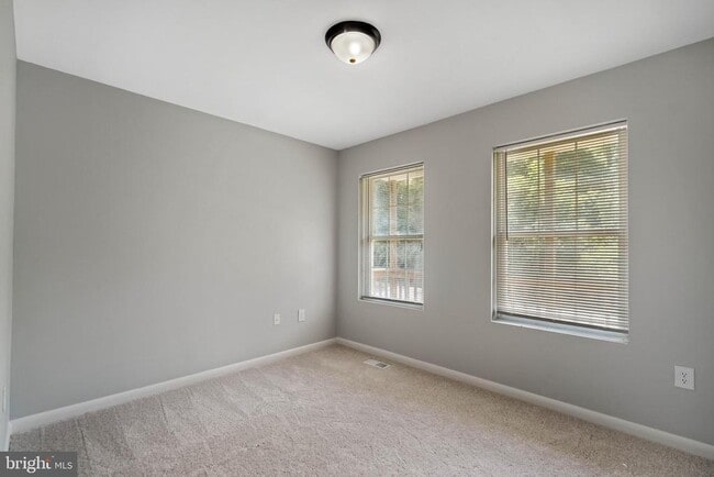Building Photo - 430 Cedar Creek Dr
