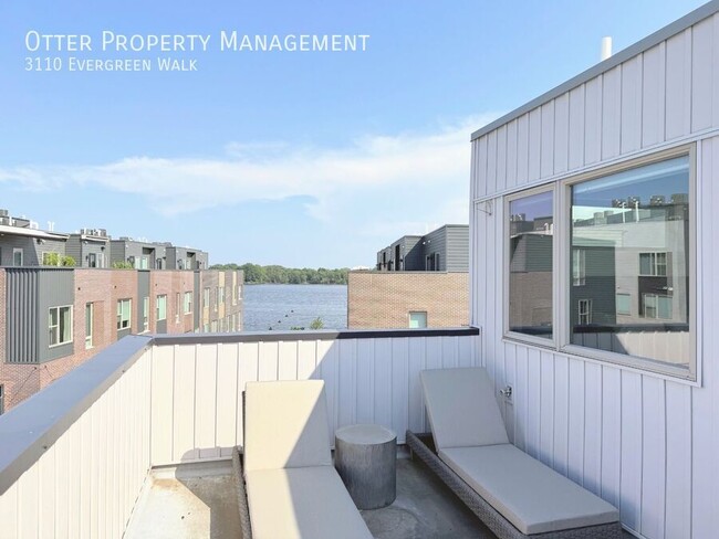 Building Photo - 3110 Evergreen Walk