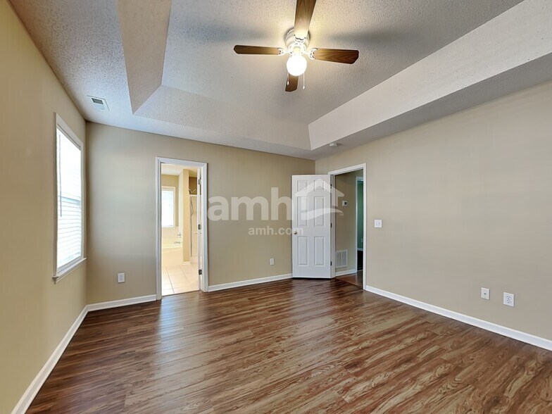 Building Photo - 1795 Pebble Run Ln
