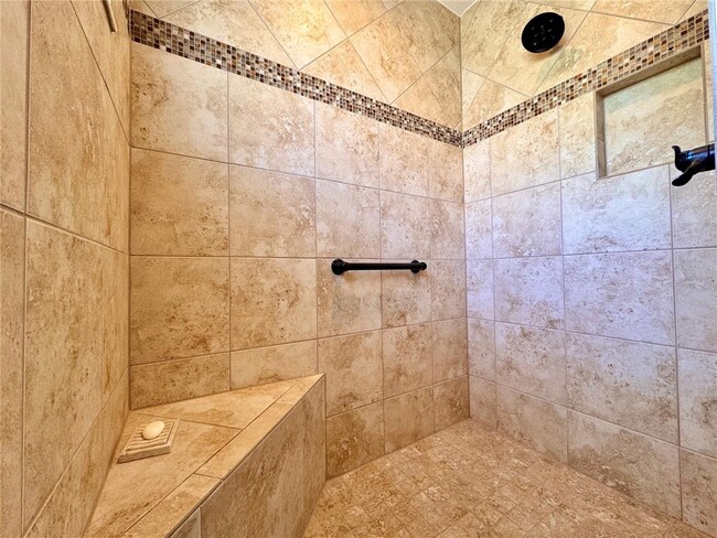 Building Photo - 4167 Victory Dr