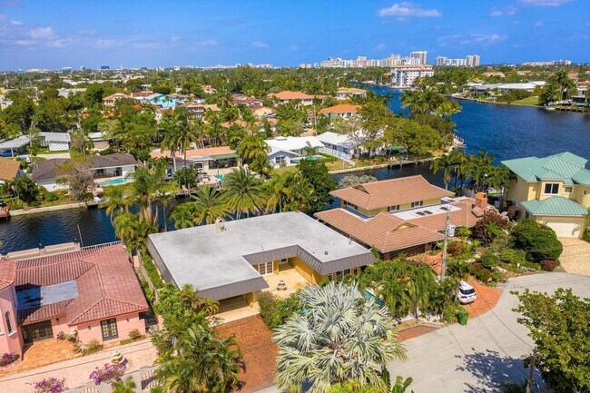 Building Photo - Northeast 16th Street, Fort Lauderdale, FL 33304 - 3 BR 3 BA single-family home