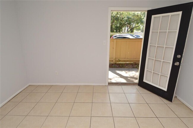Building Photo - 8702 Mallard Reserve Dr