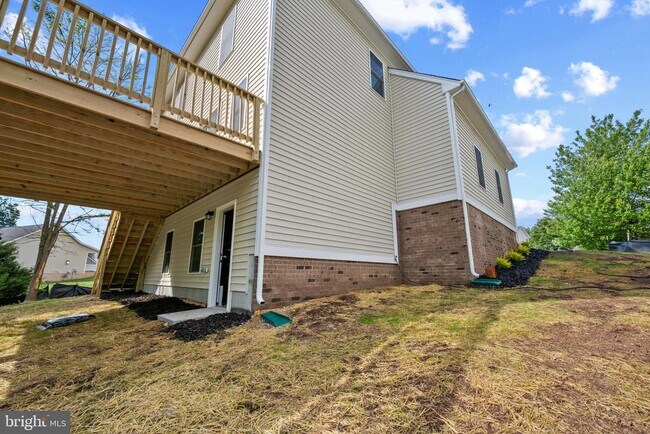 Building Photo - 106 Mate Ct