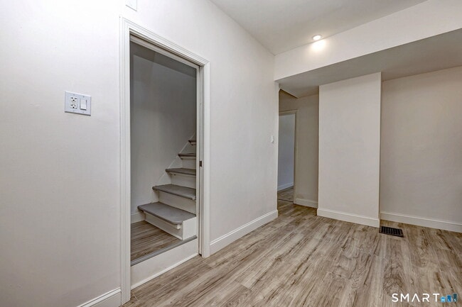 Building Photo - 330 Naugatuck Ave