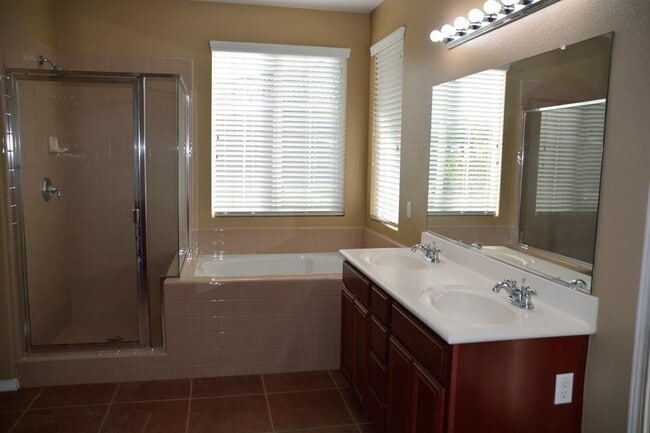 Building Photo - 7286 Canterwood Ct