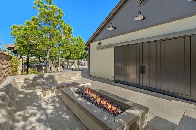 Building Photo - New Community - Temecula - New House Corne...