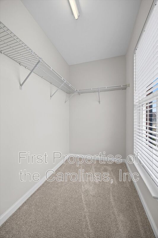 Building Photo - 616 Bayou Cir