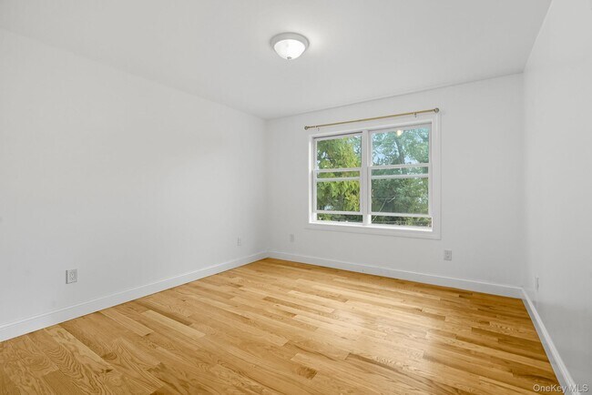 Building Photo - 171 Frederic St