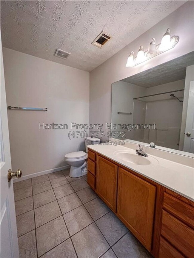 Building Photo - 3971 Hidden Hollow Dr