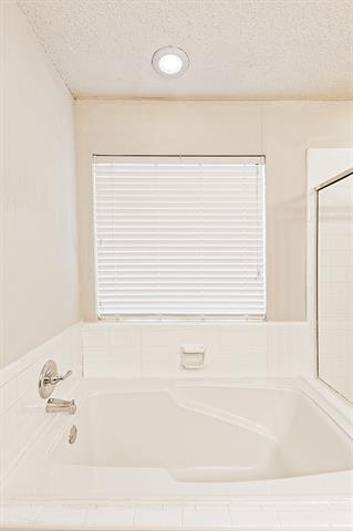 Building Photo - 1321 Overlook Dr