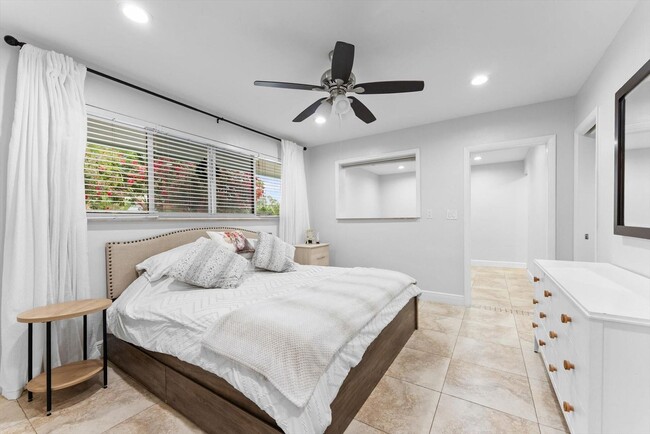 Building Photo - 1257 NW 5th St