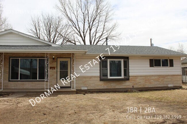 Primary Photo - 3 bedroom, 2 bath open concept