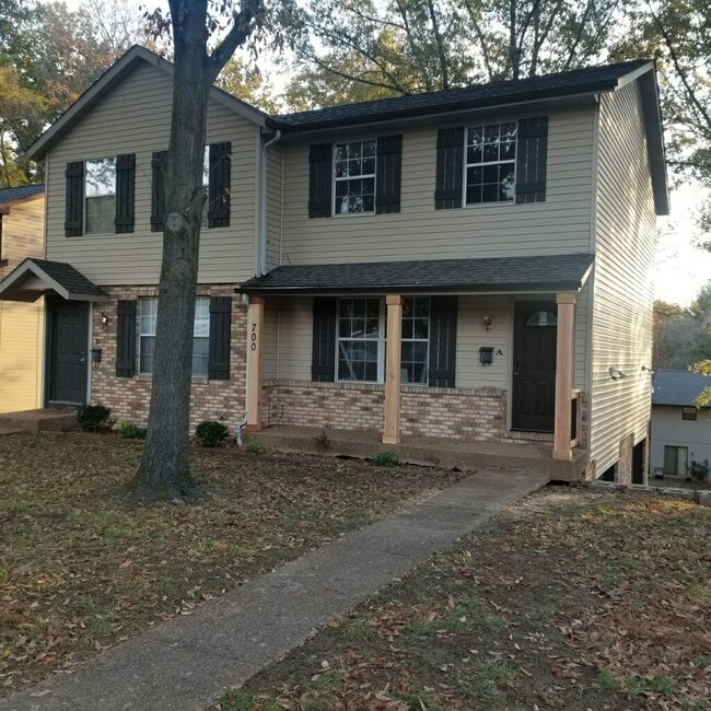 Primary Photo - 700 Graham Ln