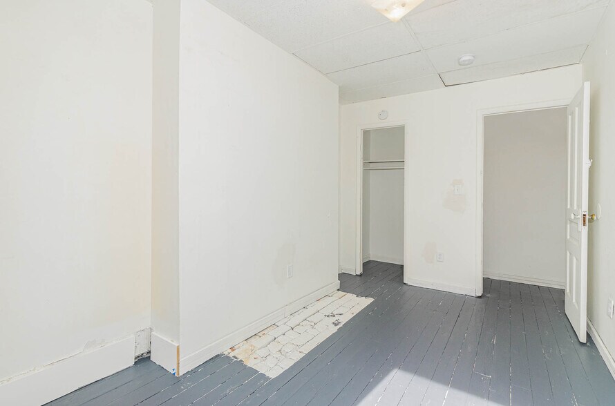 Building Photo - 213 Mulberry St