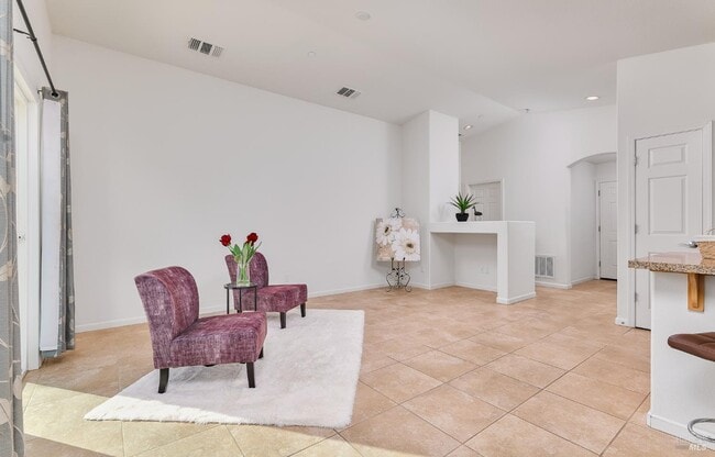 Building Photo - 504 Silver Ridge Dr