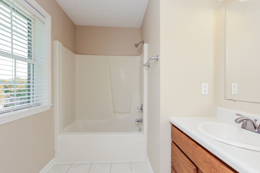 Building Photo - 2309 Leighton Way