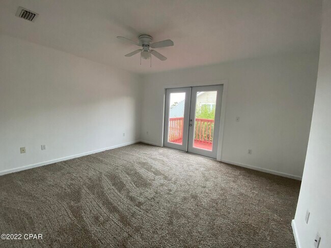 Building Photo - 11741 Seashore Ln