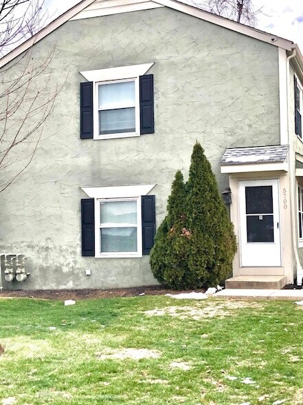 Building Photo - 5700 Crossing Ct