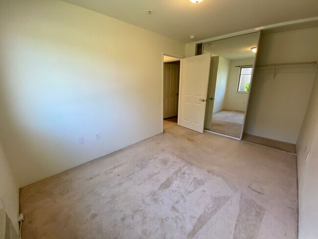 Building Photo - 91-1009 Kamaaha Ave #505
