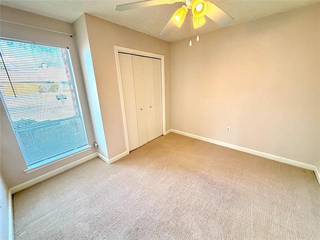 Building Photo - 2018 Tree House Ln