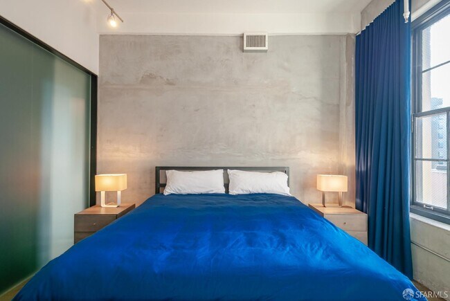 Building Photo - 2 Mint Plaza