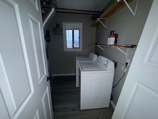 Building Photo - Amazingly located 2-bedroom! ASK ABOUT OUR RENT SPECIAL!!