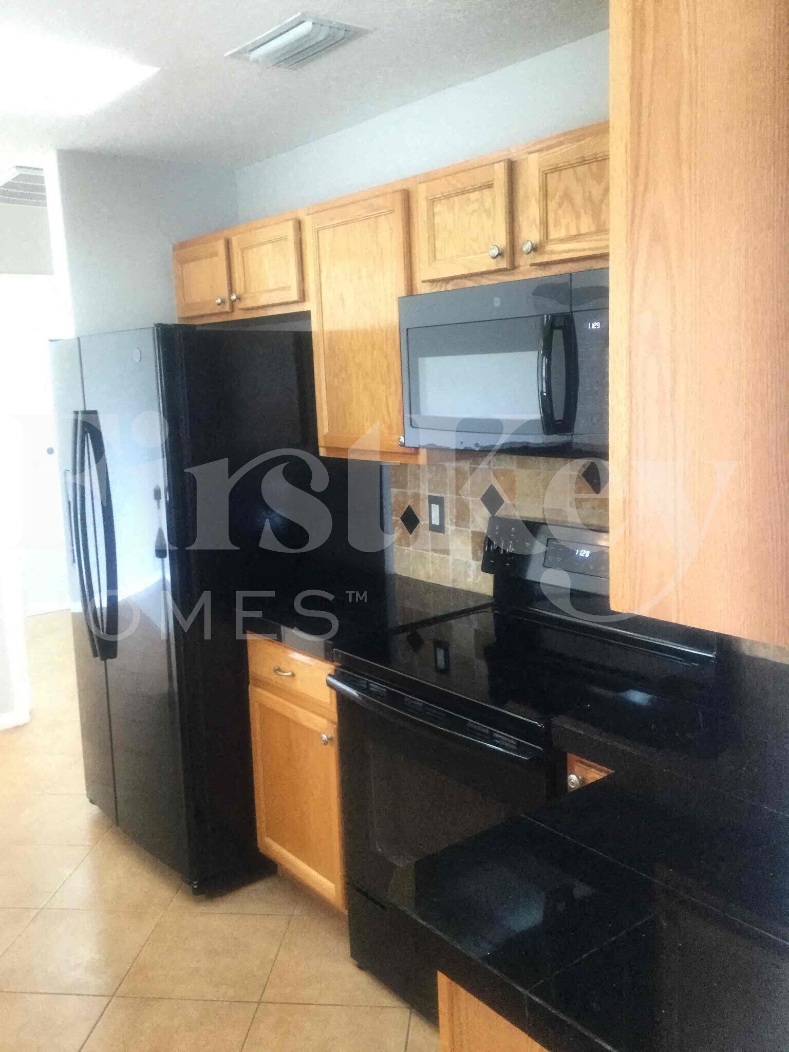 Building Photo - 662 SW Sandbar Terrace