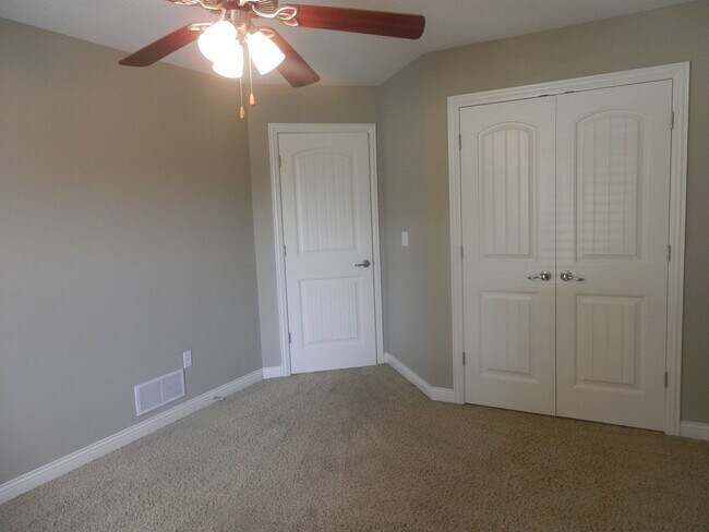 Building Photo - Nice 3 Bed 2 Bath House!