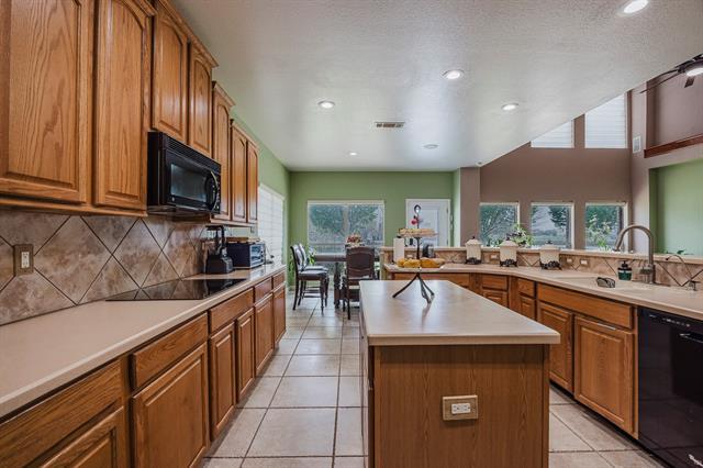 Building Photo - 808 Sabona Dr