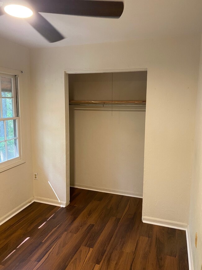 Building Photo - 3008 W University Ave