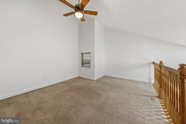 Building Photo - 5921 Barbados Pl