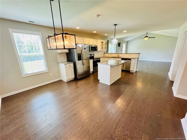 Building Photo - 843 Screech Owl Dr
