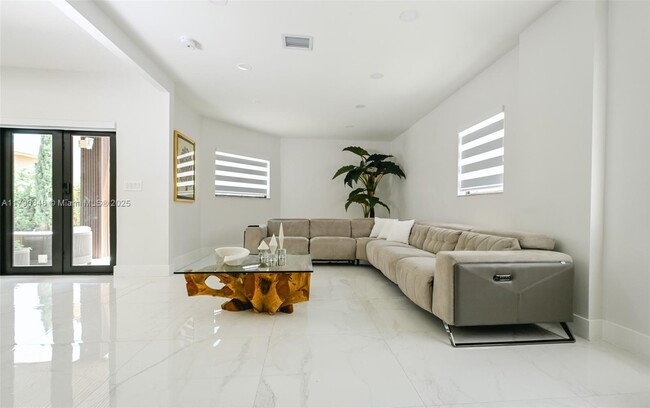Building Photo - 8450 NW 169th Terrace