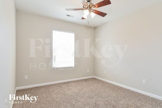 Building Photo - 137 Silver Creek Trail