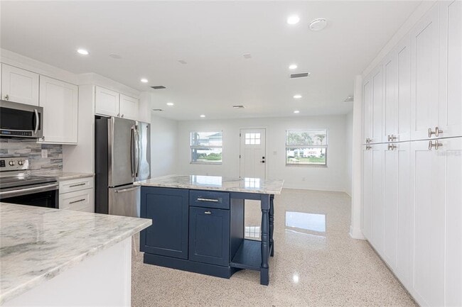 Building Photo - 2505 Gulf Blvd