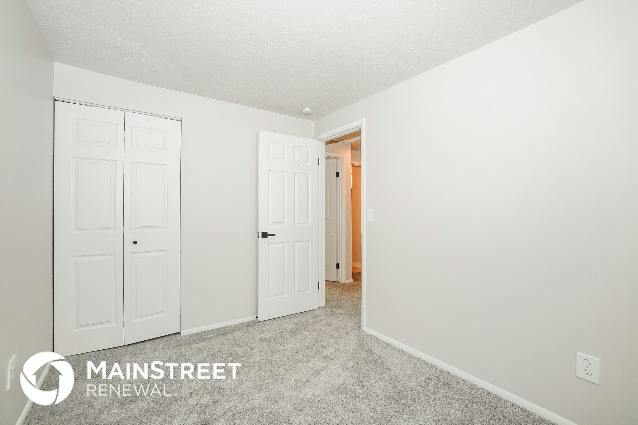 Building Photo - 3054 Deepwood Dr