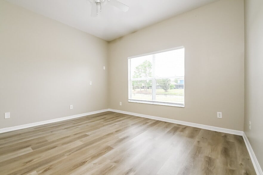 Building Photo - 7859 Bristol Park Dr