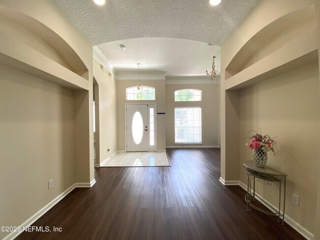Building Photo - 10519 Creston Glen Cir E