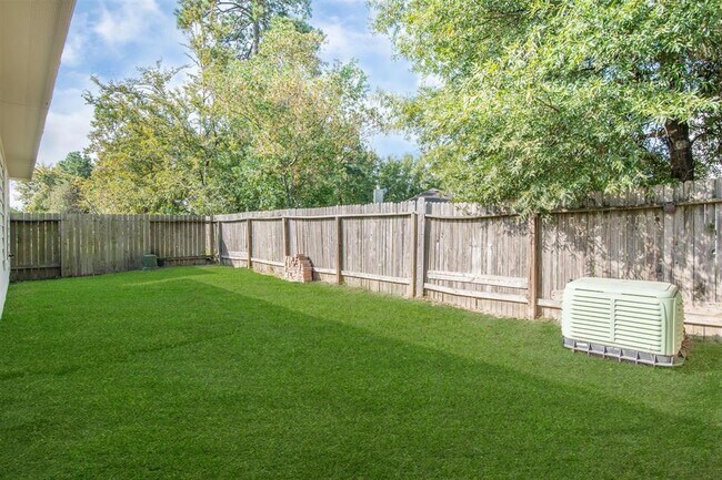 Building Photo - 16608 Foursquare Dr