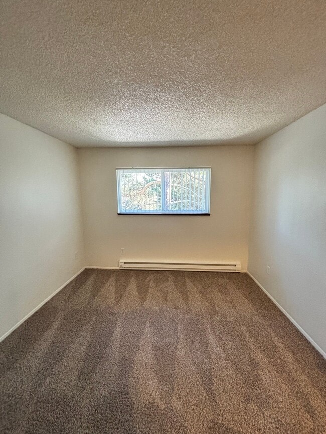 Building Photo - 3950 SW 102nd Ave