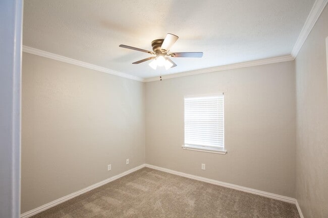 Building Photo - 5713 Baker Dr