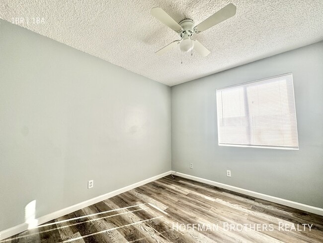 Building Photo - 1425 Freeman Ave