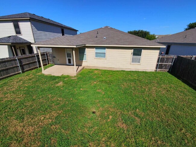 Building Photo - 6204 Griffith Loop