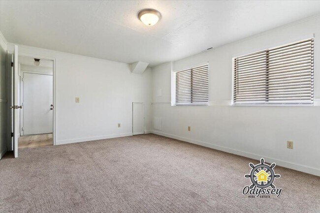 Building Photo - 2066 E 10095 S