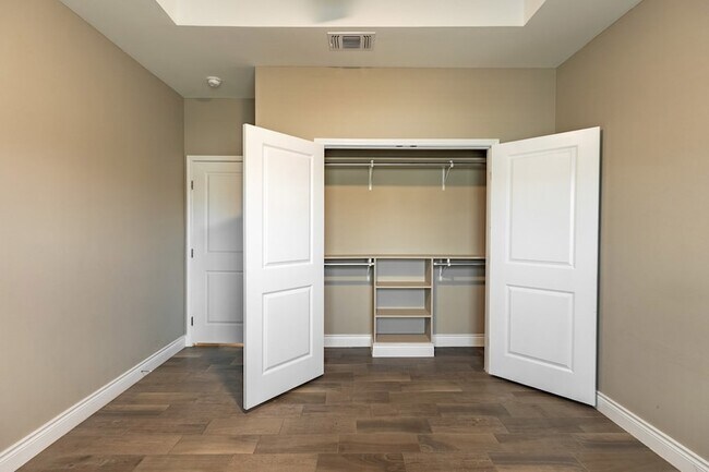 Building Photo - 1817 Rebecca Ln