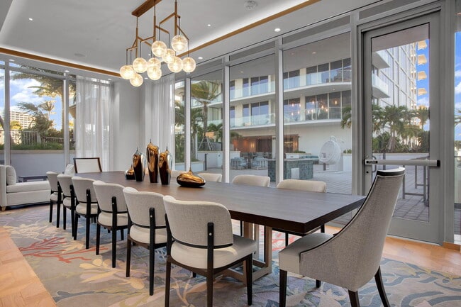 Building Photo - 151 N Seabreeze Blvd