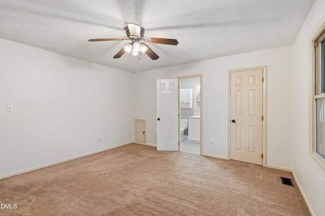 Building Photo - 6422 English Oaks Dr