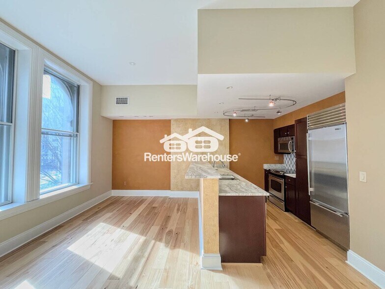 Building Photo - 219 Granby St