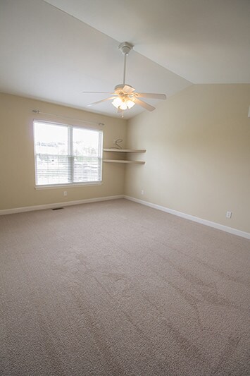 Building Photo - 541 Southampton Dr